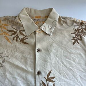 Tommy Bahama Men’s Silk Floral Tropical Short Sleeve Button Down XL‎ tan resort